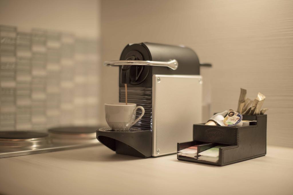 Helvetia Suites Düsseldorf Quarto foto