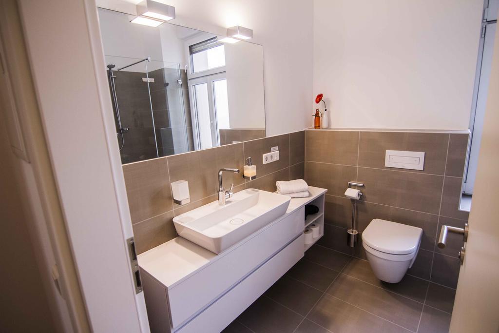 Helvetia Suites Düsseldorf Quarto foto